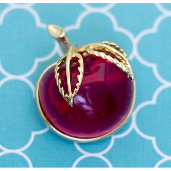 Vintage Semitransparent Apple Brooch by Sarah Coventry - R30 - Picture 1 of 3